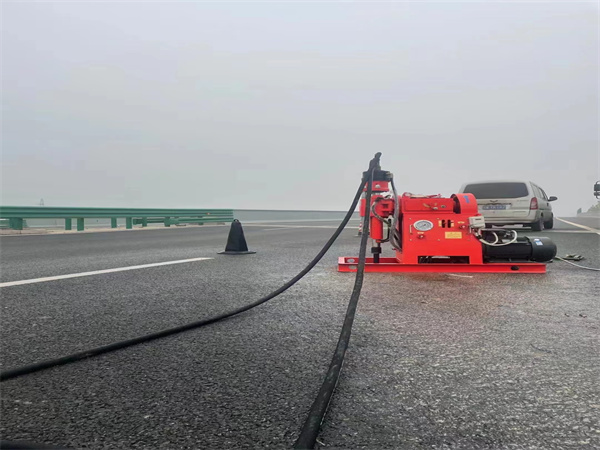 丰满马路路基路面开裂下沉注浆加固灌浆